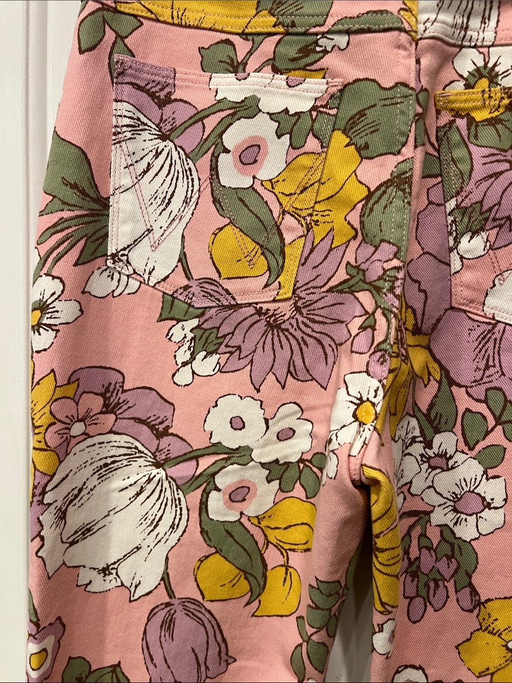 Wrangler Pink Floral Flare Jeans 30x32 - Picture 3 of 9